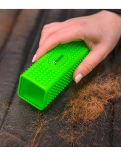 Brosse ramasse-poils
